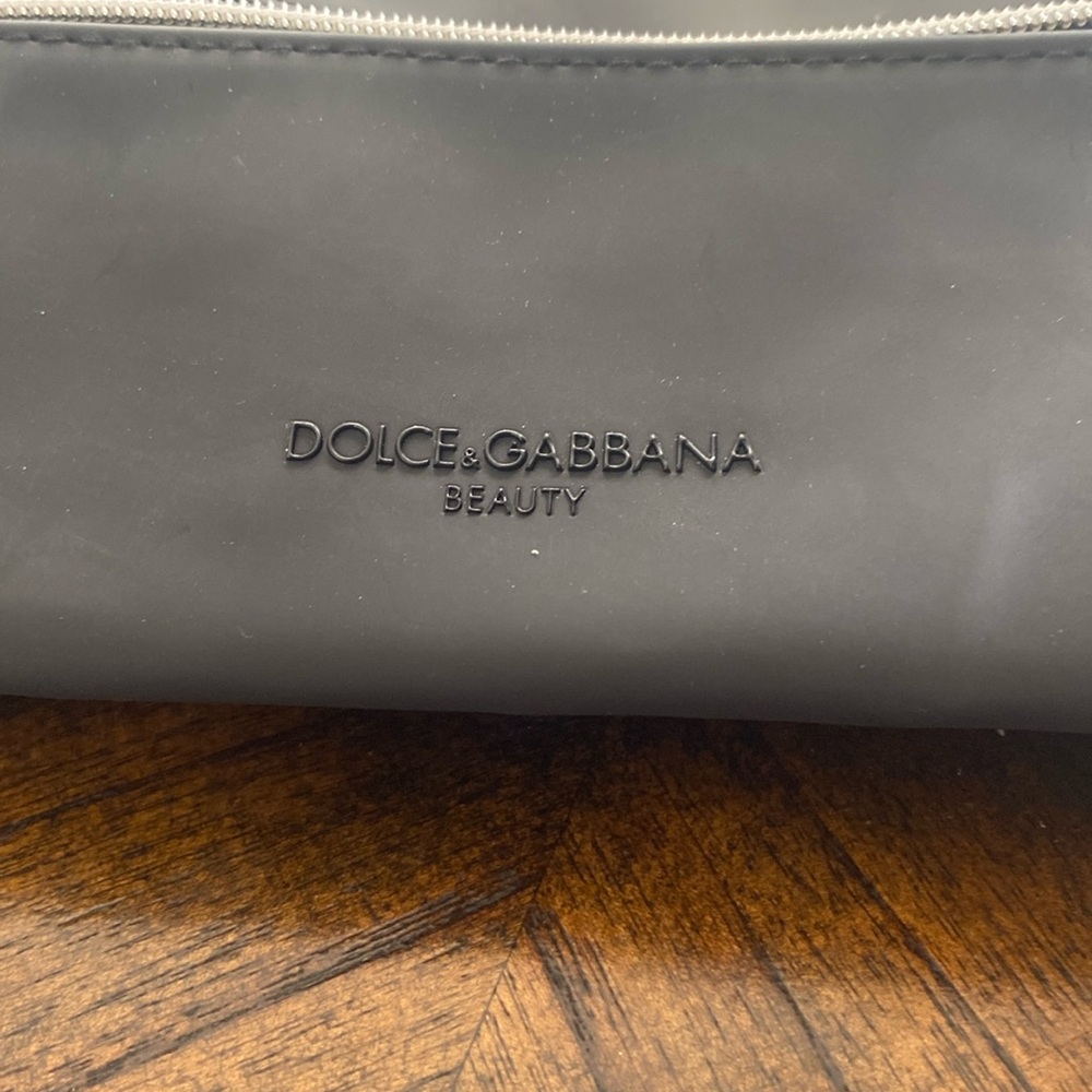 Unisex perfume and cosmetics tolietry bag